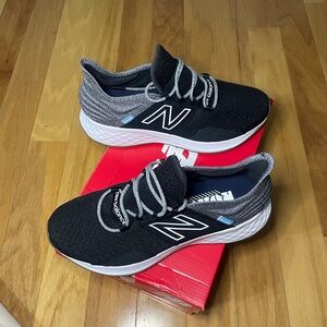 New Balance Fresh Foam Roav Athletic Shoes Black and Grey Womens size 9.5 
New